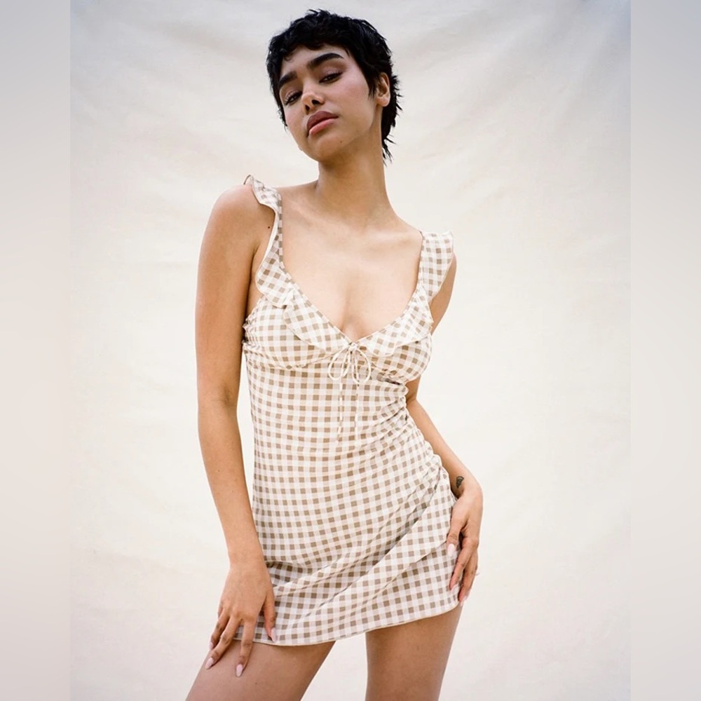 Réalisation Par The Hazel tan gingham dress